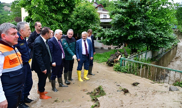 BAŞKAN GENÇ: AFETİN İZLERİNİ EN KISA SÜREDE SİLECEĞİZ