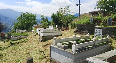 BÜYÜKŞEHİR EKİPLERİ, MEZARLIKLARDA BAYRAM HAZIRLIKLARINI TAMAMLADI