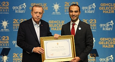 GAZİOSMANPAŞA BELEDİYESİ CHP'DEN AK PARTİ'YE GEÇTİ