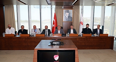 TFF BAŞKANI HACIOSMANOĞLU, TFF 2. LİG KULÜP BAŞKANLARI İLE BİR ARAYA GELDİ