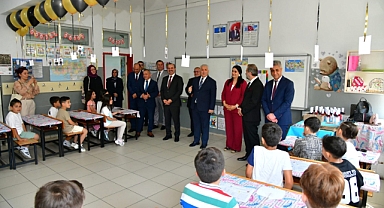 TRABZON VALİSİ AZİZ YILDIRIM, SOĞUKSU İSTİKLAL İLKOKULU’NDA KARNE DAĞITIM TÖRENİNE KATILDI