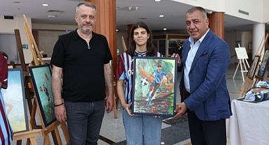 TRABZONSPOR YÖNETİCİLERİ, SPOR LİSESİ ÖĞRENCİLERİYLE SERGİDE BULUŞTU