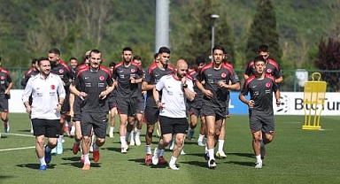 ÜÇ OYUNCU MİLLİ TAKIM KADROSUNDAN ÇIKARILDI
