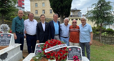 ALİ ÖZBAK KABRİ BAŞINDA ANILDI