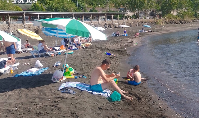 DENİZ SEZONUNDA DOĞU KARADENİZ’DE PLAJLARDA CANKURTARAN YOK, ÜCRET ALANI ÇOK