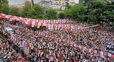 ÖZEL, TRABZON’DA “MİLLET İRADESİNE SAHİP ÇIKIYORUZ” MİTİNGİ GERÇEKLEŞTİRDİ