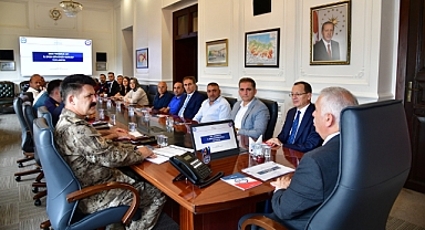 TEMMUZ AYI SPOR GÜVENLİK KURULU VALİ AZİZ YILDIRIM BAŞKANLIĞINDA TOPLANDI