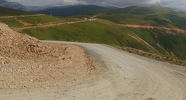 YAYLA ULAŞIMINDA ASFALT VE TOPRAK YOLLAR ARASINDA TERCİH