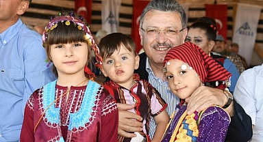 AHMET METİN GENÇ ORMANÜSTÜ ŞENLİĞİNE KATILDI, VATANDAŞLARLA BULUŞTU