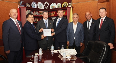 MHP HEYETİNDEN BORSAYA ZİYARET