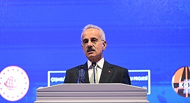 URALOĞLU, TRABZON’DA KENT İÇİ RAYLI SİSTEM PROJESİNİN DETAYLARINI AÇIKLADI