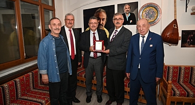 BAŞKAN GENÇ’TEN VOLKAN KONAK SANAT ODASI’NA ZİYARET