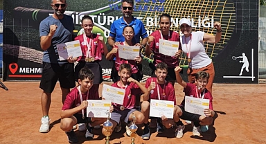 BÜYÜKŞEHİR’İN TENİS TAKIMINDAN GURURLANDIRAN BAŞARI