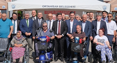 ORTAHİSAR BELEDİYESİ’NİN ENGELLİ BİREYLERE AKÜLÜ SANDALYE VE YATAK DESTEĞİ SÜRÜYOR