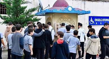 ORTAHİSAR’DA KENT ÇEŞMELERİNDEN SICAK ÇORBA İKRAMINA BAŞLANDI