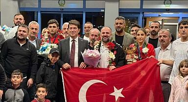 AVRUPA'DA TRABZON RÜZGÂRI: ŞAMPİYON BOKSÖRLER YURDA DÖNDÜ