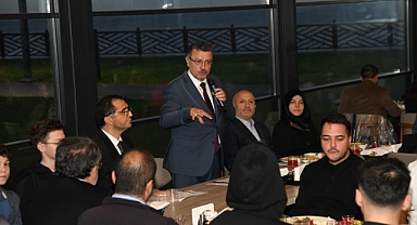 BAŞKAN GENÇ, “TAM BAĞIMSIZLIK İÇİN AYAKTA DURMALIYIZ”