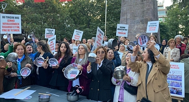 CHP KADIN KOLLARINDAN TENCERE TAVALI YOKSULLUK PROTESTOSU