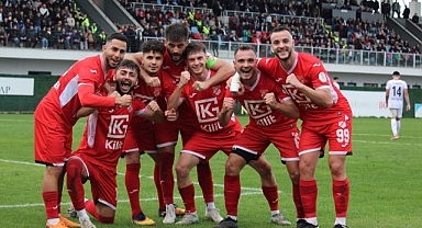 SEBAT GENÇLİK ADIM ŞAMPİYONLUĞA KOŞUYOR