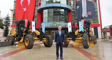 YOMRA BELEDİYESİ ARAÇ FİLOSUNU GÜÇLENDİRDİ