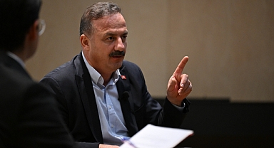 AĞIRALİOĞLU GENÇLERLE BULUŞTU: “EŞ CUMHURBAŞKANLIĞI İRONİSİ YAPTIM, MUHALEFET EDİLDİ”