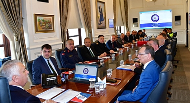 KIŞ MEVSİMİ TRAFİK TEDBİRLERİ KOORDİNASYON TOPLANTISI VALİ YILDIRIM BAŞKANLIĞINDA YAPILDI