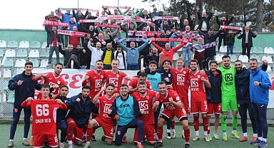 SEBAT GENÇLİK, AMASYASPOR FK’YI 2-1 YENEREK LİDERLİĞİNİ SÜRDÜRDÜ