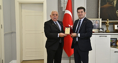 ŞEHİT AİLELERİ DERNEĞİ BAŞKANI İŞLER’DEN, BAŞKAN KAYA’YA TEŞEKKÜR ZİYARETİ