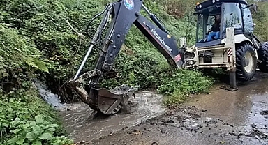 TRABZON'DA YOL ÇALIŞMALARI SÜRÜYOR