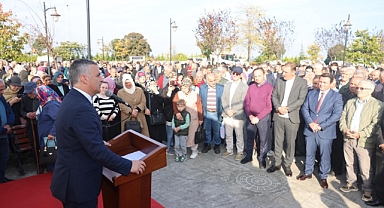 YOMRA HALKI FİDAN DAĞITIMINA AKIN ETTİ