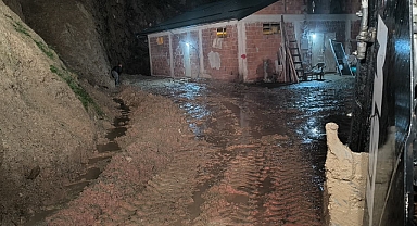 ARSİN BELEDİYESİ EKİPLERİ  GECE GÜNDÜZ SAHADA