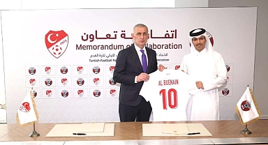 BAŞKAN GENÇ, PROTOKOL TRİBÜNÜ YERİNE MARATONDA TARAFTARLARLA YER ALDI