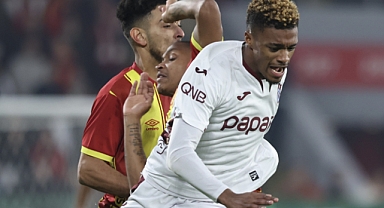 FIRTINA BU KEZ İZMİR'DE ESTİ: 1-2