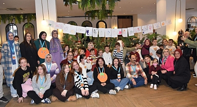 “HASTANEDE OYUN VAR” ETKİNLİĞİYLE UMUT DOLU YENİ YIL BULUŞMASI