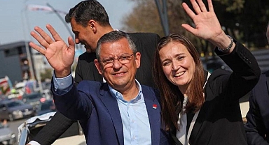 ÖZGÜR ÖZEL’DEN GÜLŞAH DURBAY İÇİN VEDA: “BU NASIL BİR SINAV?”