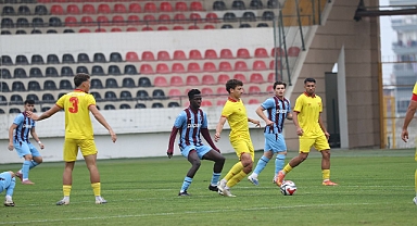 TRABZONSPOR U19, İZMİR'DEN ELİ BOŞ GELİYOR