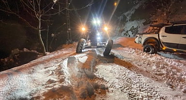 BÜYÜKŞEHİR'İN YOL KAHRAMANLARI SABAHA KADAR 84 MAHALLENİN YOLUNU AÇTI