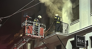 İTFAİYENİN ZAMANINDA MÜDAHALESİ UZUNSOKAK'TA BÜYÜK BİR YANGINI ÖNLEDİ