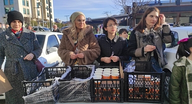 TRABZON’DA ÇEKİLEN “TAŞACAK BU DENİZ” DİZİSİ SETİNE HAMSIKÖY ESNAFINDAN SÜTLAÇ İKRAMI