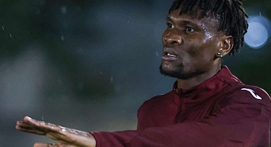 TRABZONSPOR'UN YENİ TRANSFERİ İLK ANTRENMANINA ÇIKTI