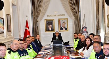VALİ ŞAHİN TRAFİK KOMİSYONU ÜYELERİYLE TOPLANTI YAPTI