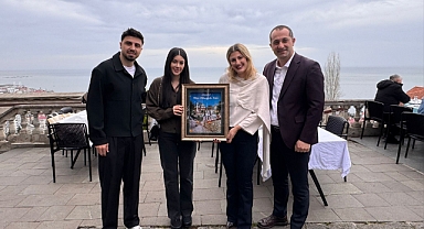 BAŞKAN EKİM, OZAN TUFAN VE EŞİ ROJİN TUFAN’I TARİHİ TİMURCİLER KONAĞI’NDA AĞIRLADI