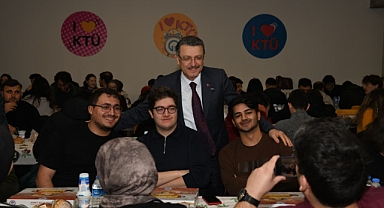 BAŞKAN GENÇ, KTÜ’LÜ ÖĞRENCİLERLE İFTAR SOFRASINDA BULUŞTU