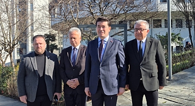 BAŞKAN KAYA, CENNET NESİBE’Yİ TEDAVİ GÖRDÜĞÜ HASTANEDE ZİYARET ETTİ