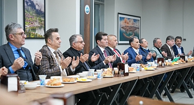 BAŞKAN KAYA, ORTAHİSAR’DAKİ MUHTARLARI İFTAR PROGRAMINDA AĞIRLADI 
