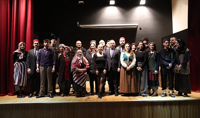 BÜYÜKŞEHİR TİYATROSU İLÇELERDE BÜYÜK İLGİ GÖRDÜ 