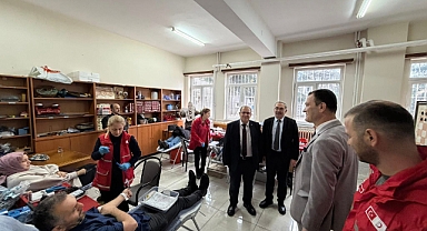 EĞİTİM CAMİASINDAN ÖRNEK DAYANIŞMA: 1380 ÜNİTE KAN BAĞIŞI