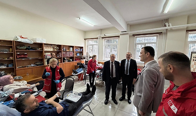 EĞİTİM CAMİASINDAN ÖRNEK DAYANIŞMA: 1380 ÜNİTE KAN BAĞIŞI