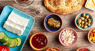 RAMAZAN’DA SAĞLIĞI KORUMANIN YOLLARI: UZMANLARDAN ÖNERİLER