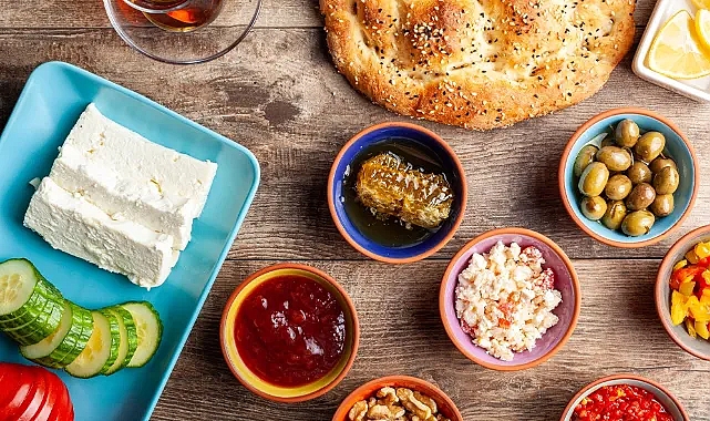 RAMAZAN’DA SAĞLIĞI KORUMANIN YOLLARI: UZMANLARDAN ÖNERİLER